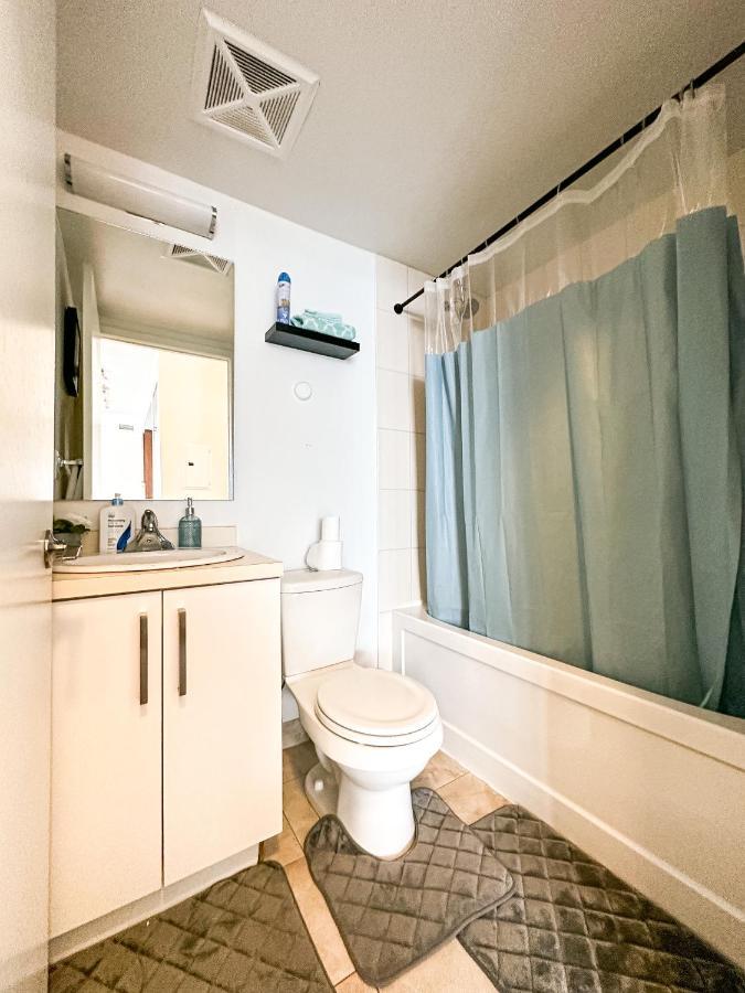 Luxury 2 Bedrooms With Lakeview Cn Tower Entertainment District Rogers Centre Toronto Exterior foto