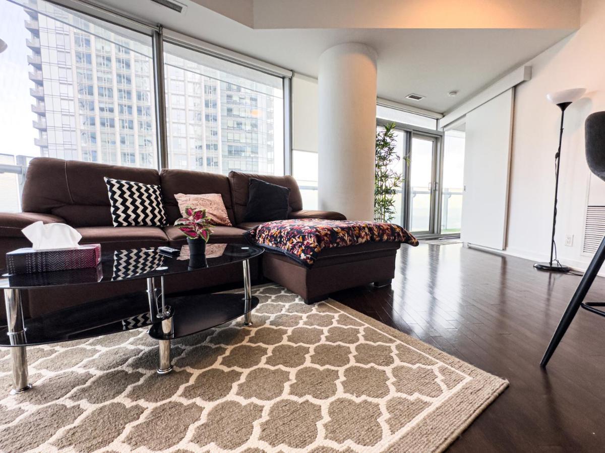 Luxury 2 Bedrooms With Lakeview Cn Tower Entertainment District Rogers Centre Toronto Exterior foto